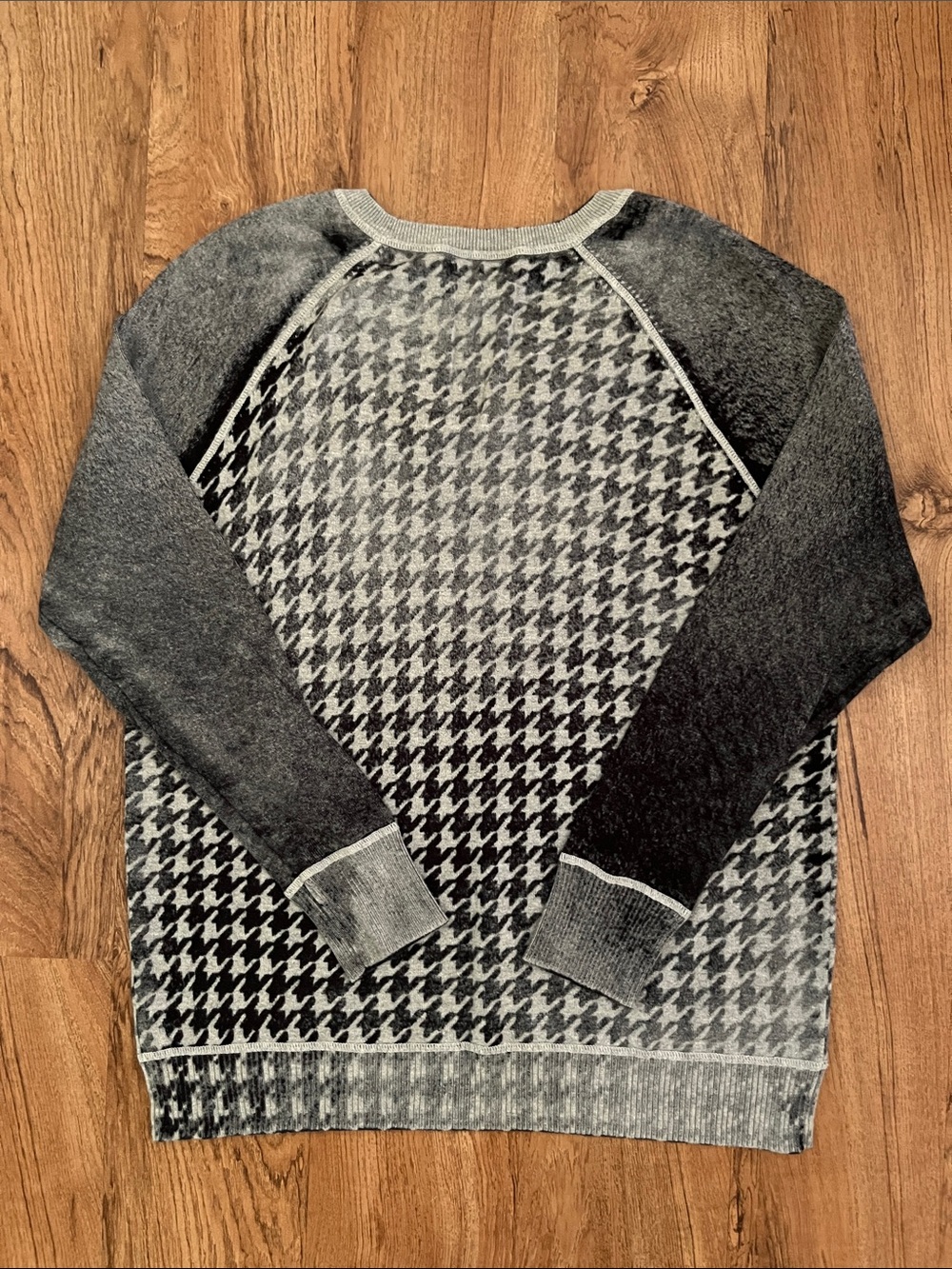 Ruff Hewn Patterned Sweater - Picture 8 of 8